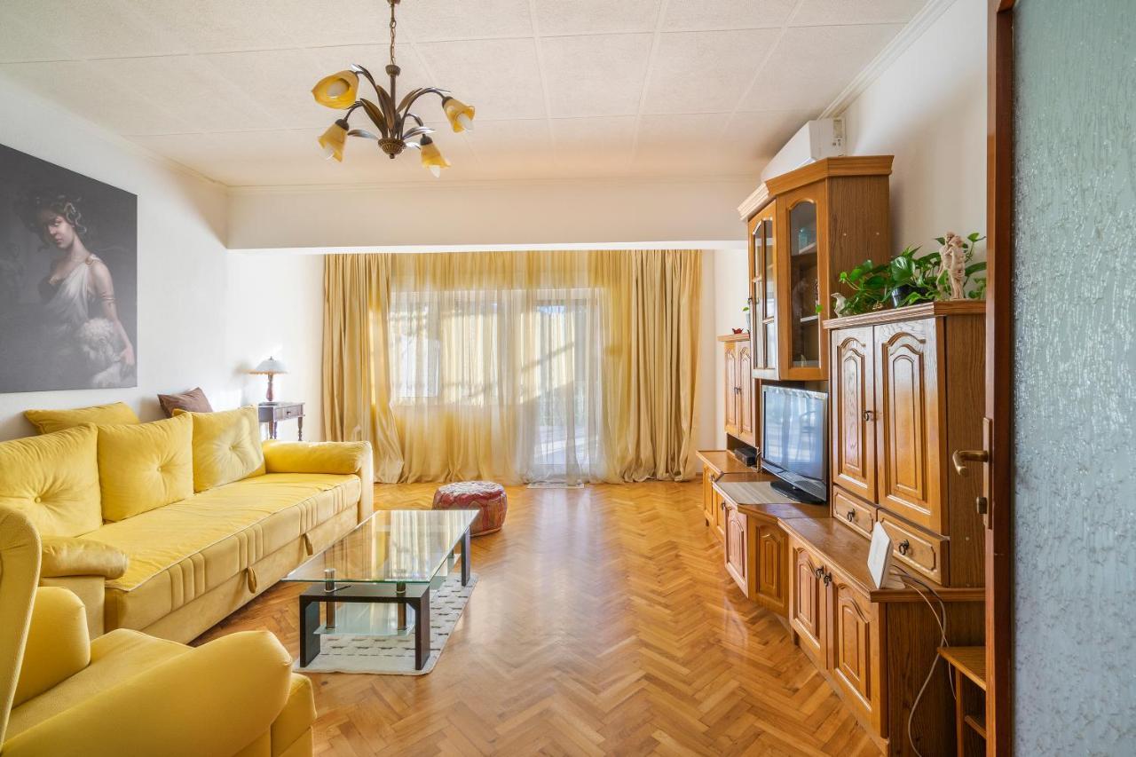 Holiday home Nada Golden Rose House