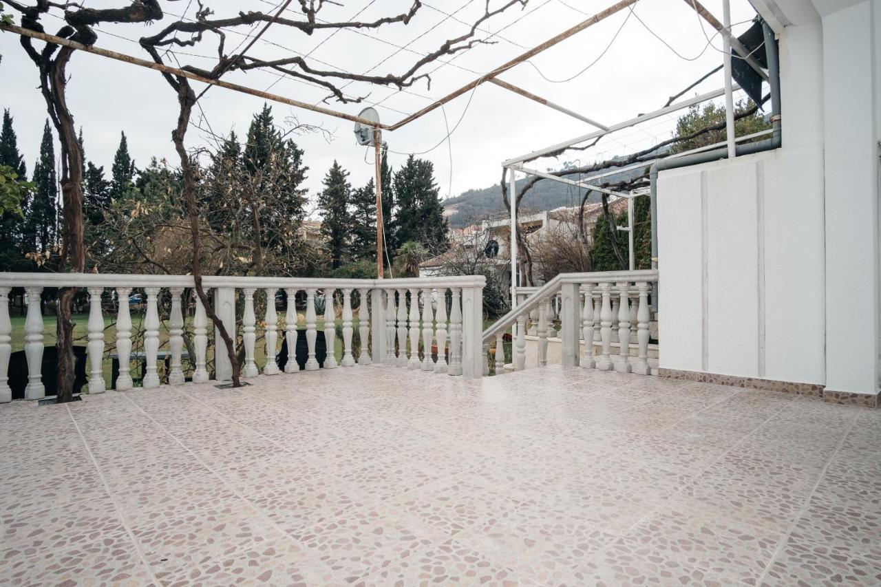 Holiday home Nada Golden Rose House Budva